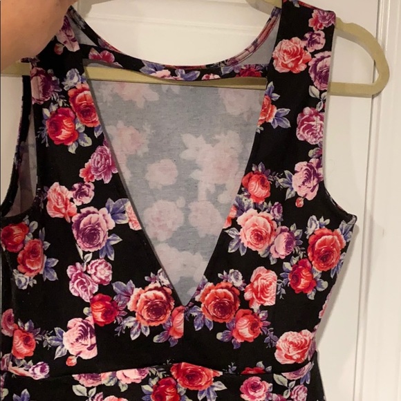 Forever 21 rose top size medium - Picture 2 of 3